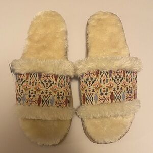 Faux Fur Lined Minnetonka Slipper Slides Size 9
